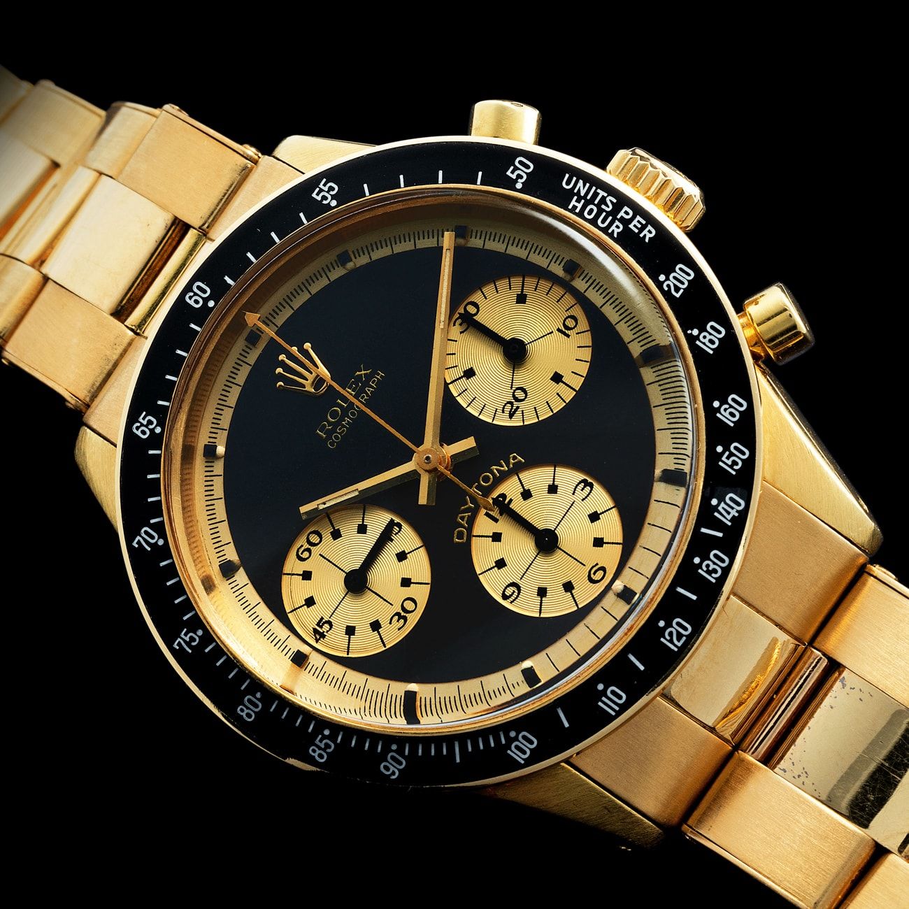 Lot 230 - Extremely Well Preserved and Very Rare, Daytona “John Player Special”, Chronograph Wristwatch in Yellow Gold, With “Paul Newman” Dial, Reference 6264 – Estimate: € 1,000,000 – 2,000,000 – View lot detail