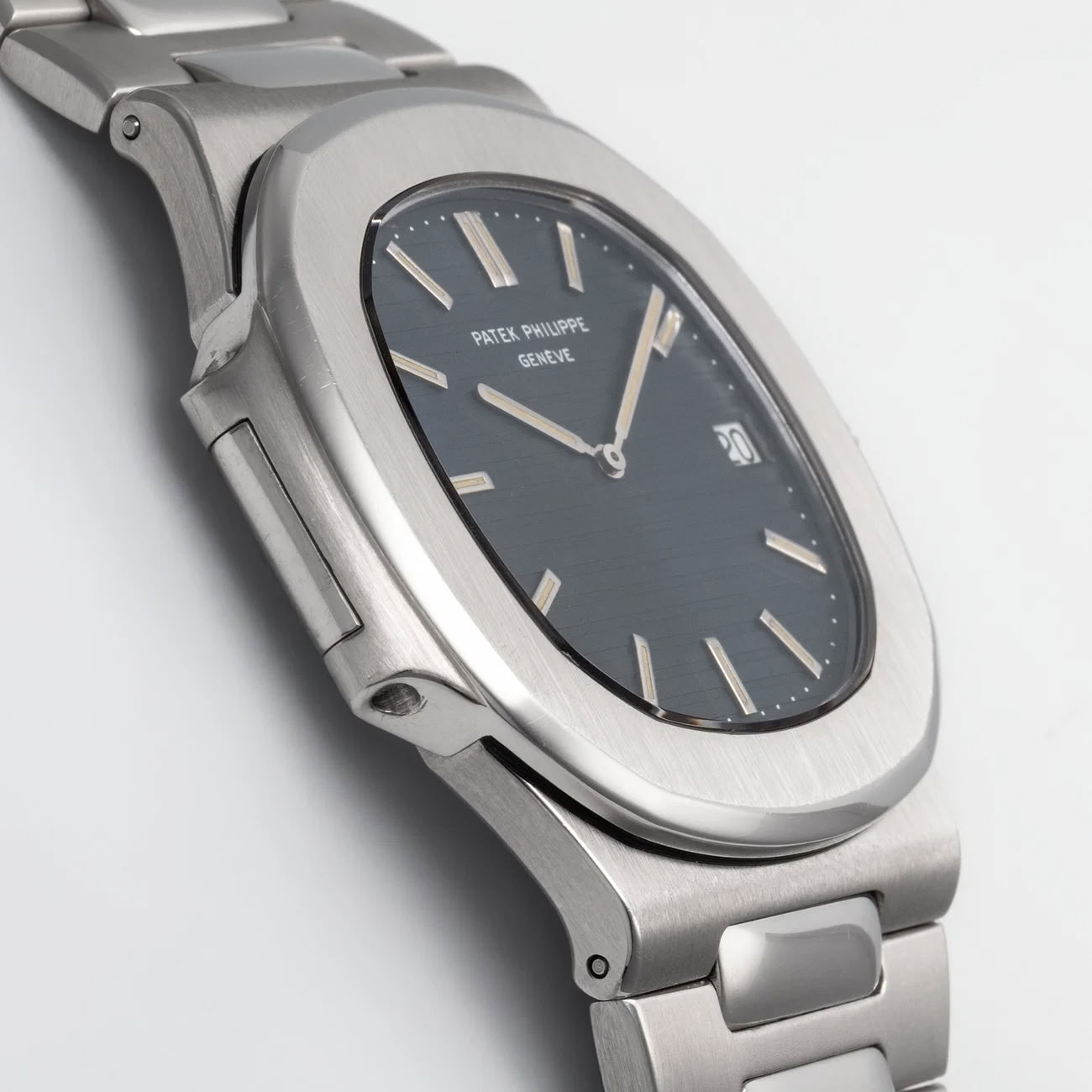 Lot 40 - Estimate 600.000€ / 1.200.000€