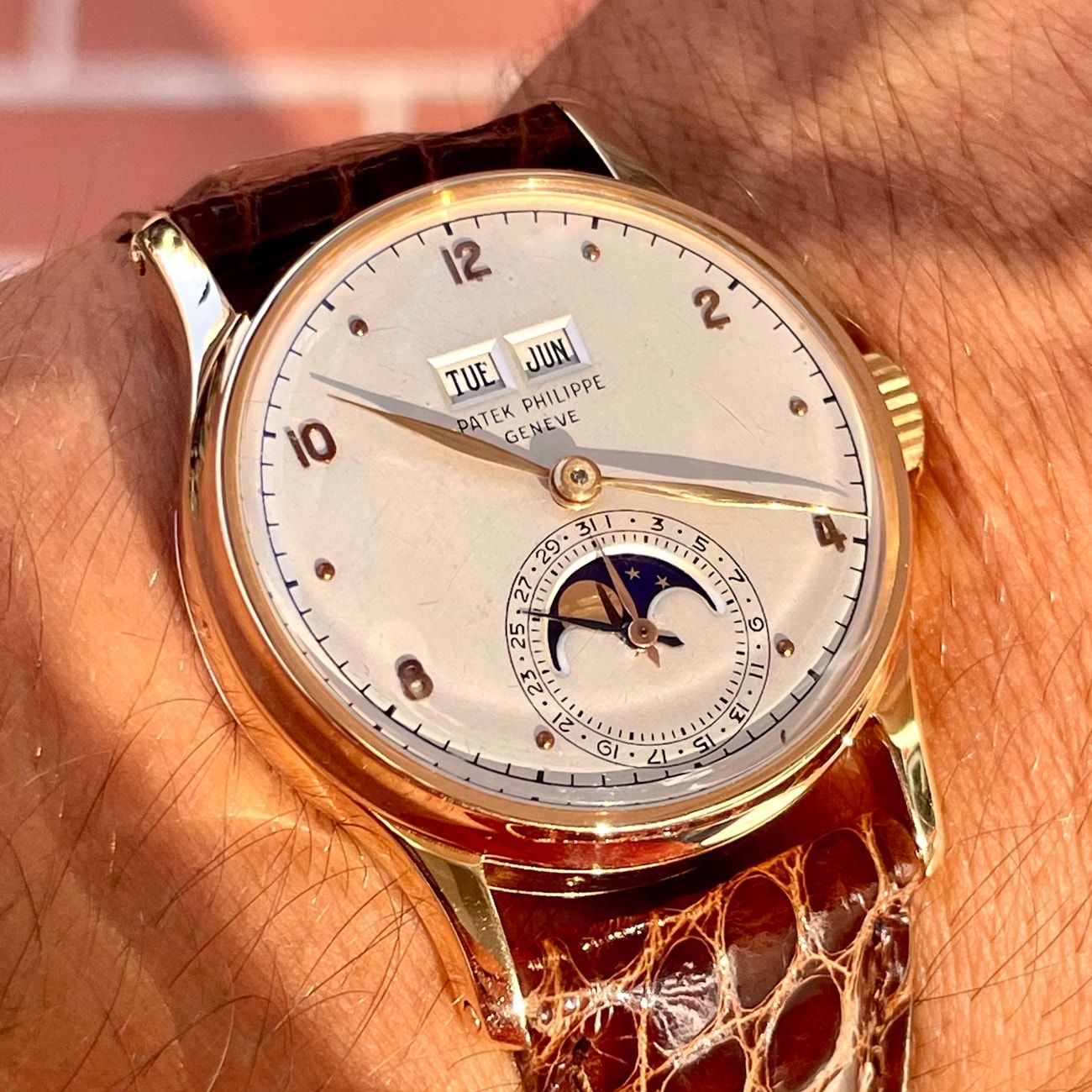 PATEK PHILIPPE Reference 1526 Perpetual Calendar With Moon Phases in 18kt Pink Gold Case With Silvered Dial