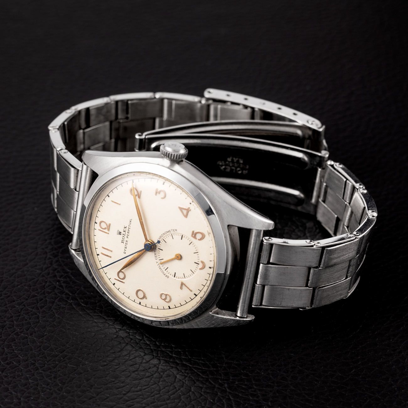 Lot 47 – Extremely rare Rolex “Ovettone” Big Bubbleback reference 5028 in steel, with both sweep centre and subsidiary seconds dial – View Lot