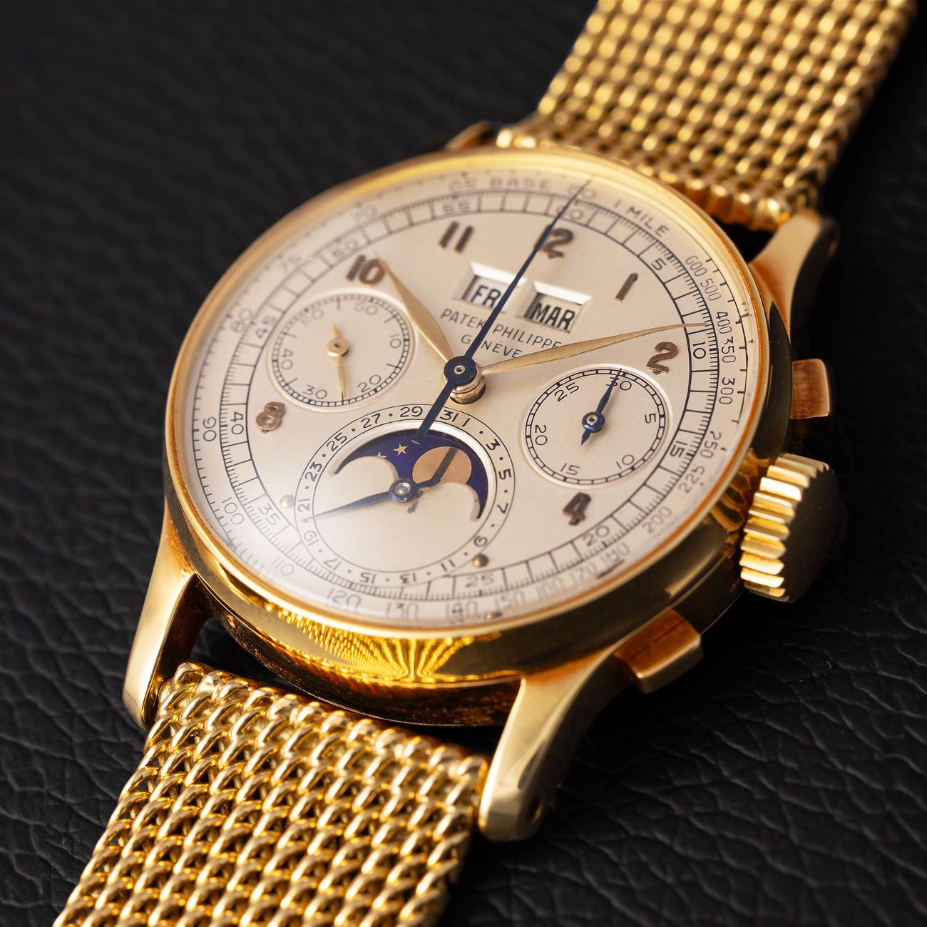 Lot 44 – A stunning conditions yellow gold example reference 1518 perpetual calendar chronograph, dating 1949, with a matching period Gay Freres gold bracelet. Accompanied by an Extract from the Archives.