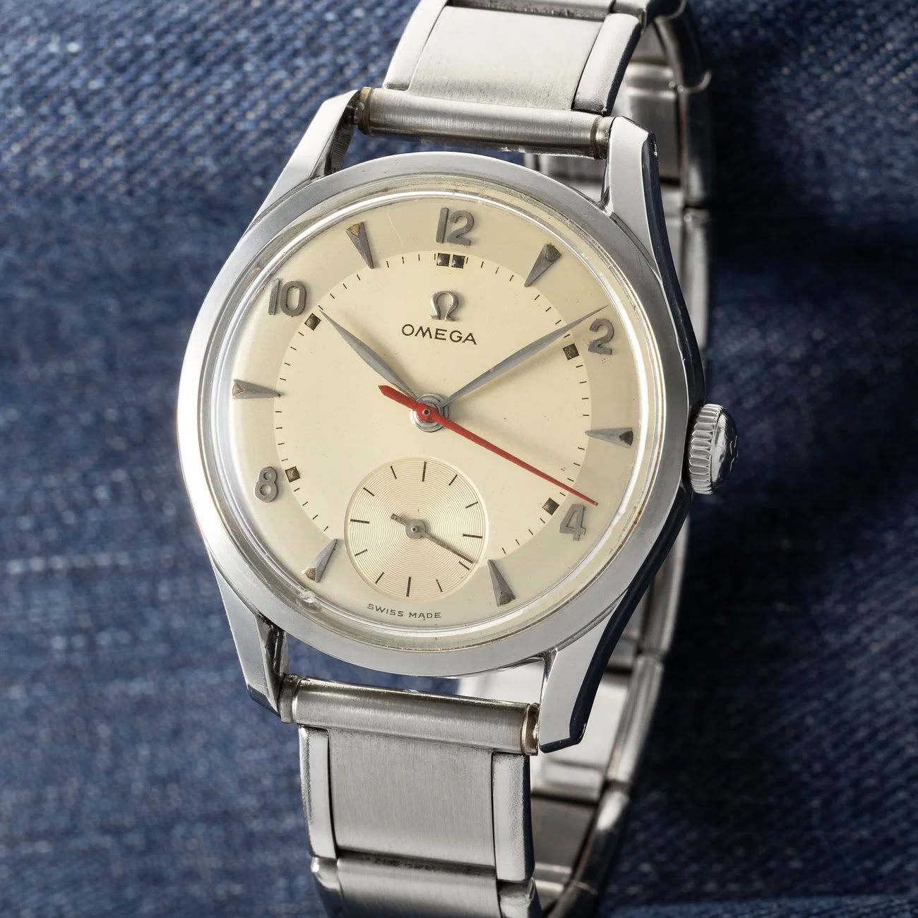 Lot 1 - Rare double seconds display with central and subsidiary seconds movement.