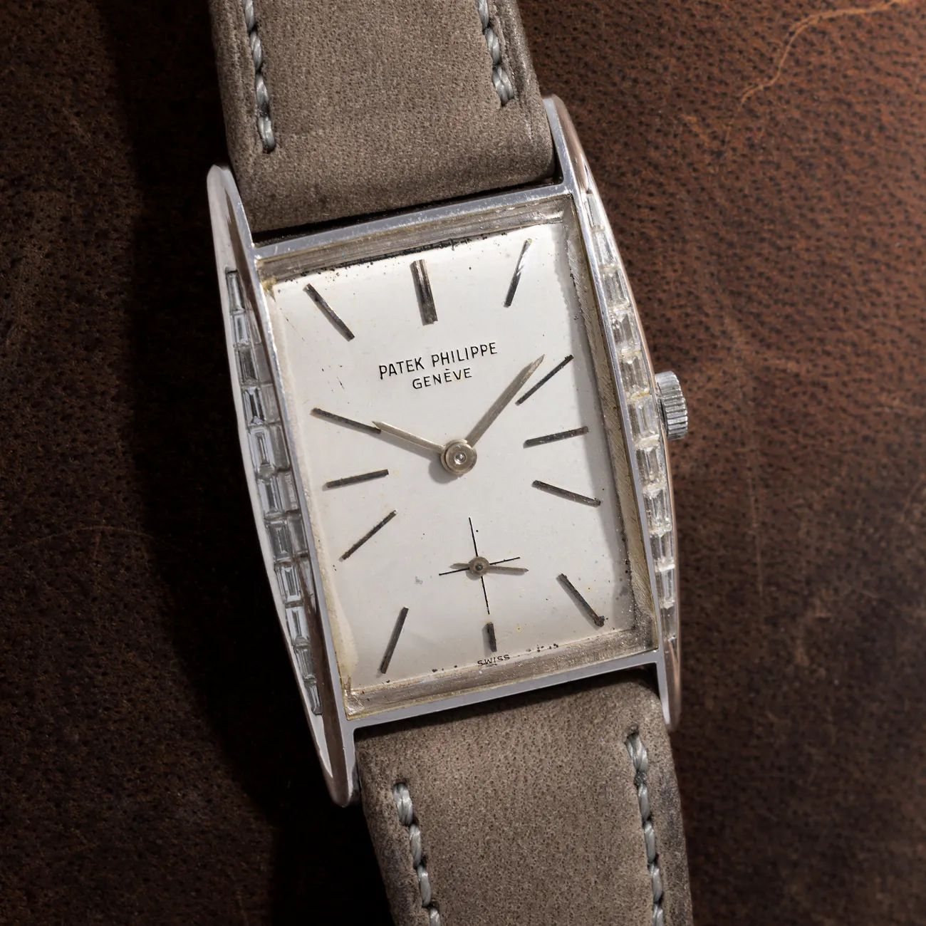 Lot 243: Patek Philippe “Manta Ray” with baguette diamonds (ref. 2554)