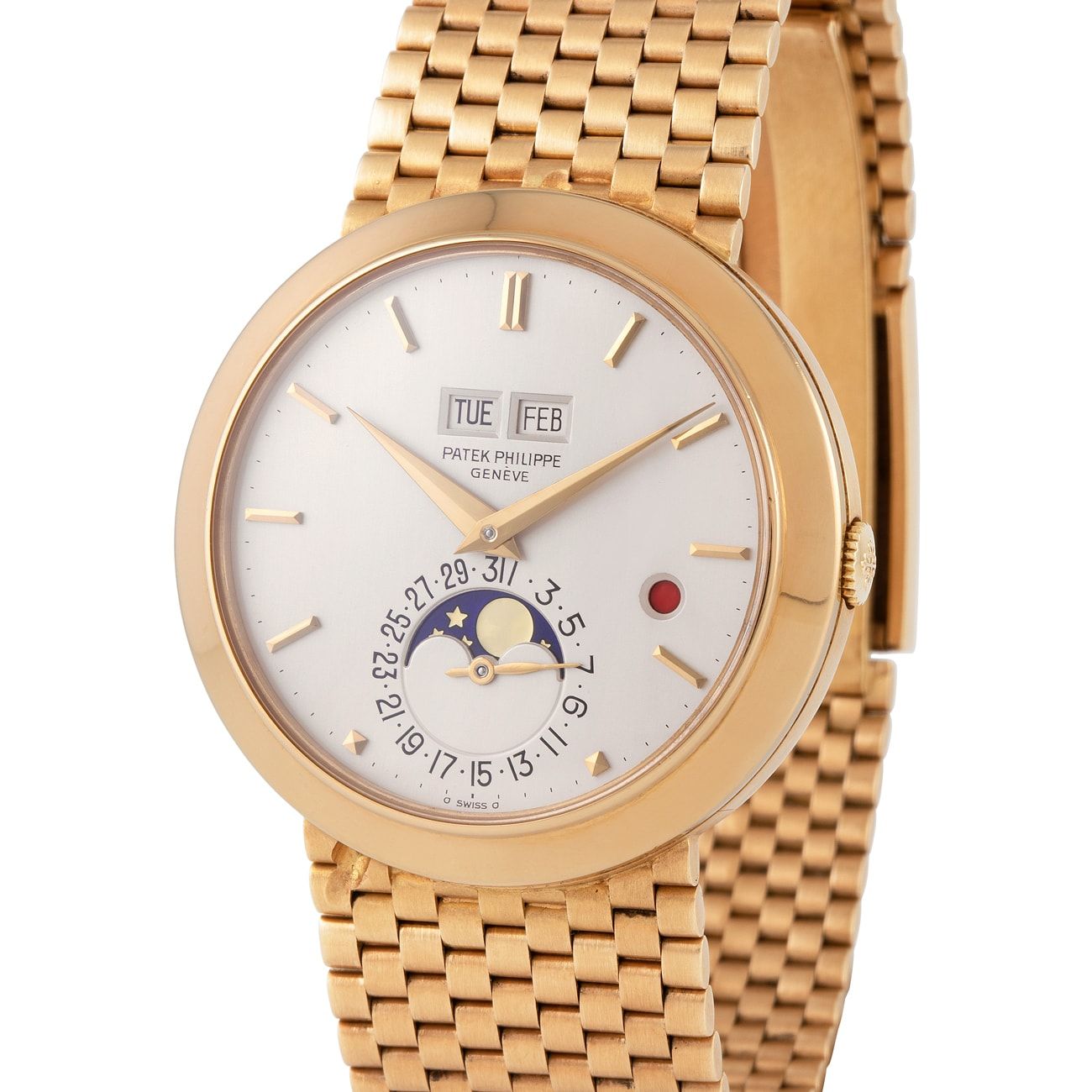 This visually stunning and perfect condition Patek Philippe reference 3450 “Padellone” in 18k yellow gold is a very rare and unique example that was specially commissioned by Beyer, Zurich. Enhanced by the rare configuration of red dot as leap year indicator, it was produced in the early ’80s. A dream for a devoted Patek Philippe collector.