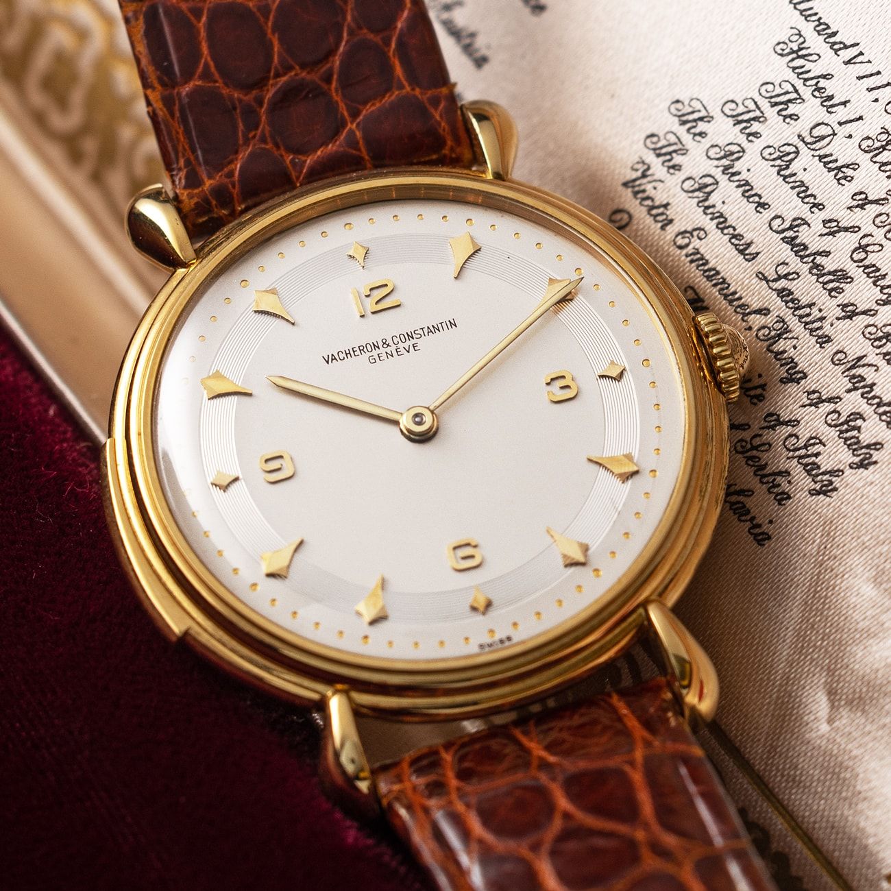 Lot 44 — EXTREMELY FINE AND VERY RARE, MINUTE REPEATING WRISTWATCH, IN 18K YELLOW GOLD, TWO-TONE DIAL, WITH BOX AND VACHERON CONSTANTIN CERTIFICATE, REFERENCE 4261 – Estimate: € 200,000 – 400,000 — View lot detail