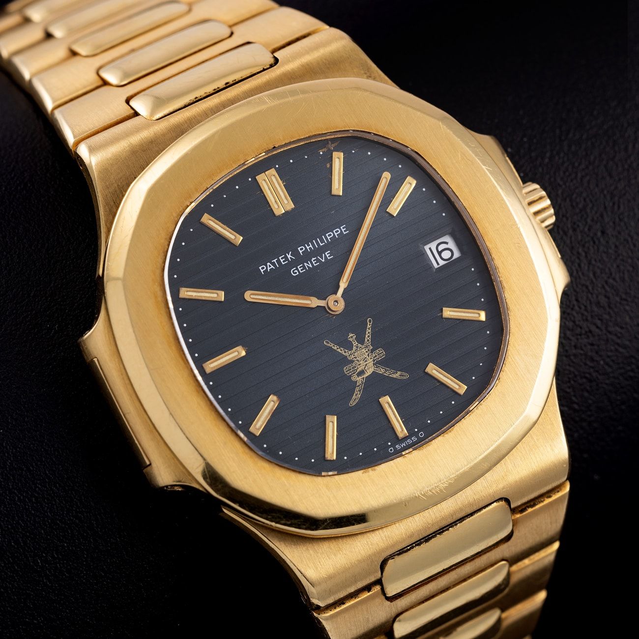 Patek Philippe Nautilus 3700/1 “Khanjar” – Exclusive Timepieces Cover