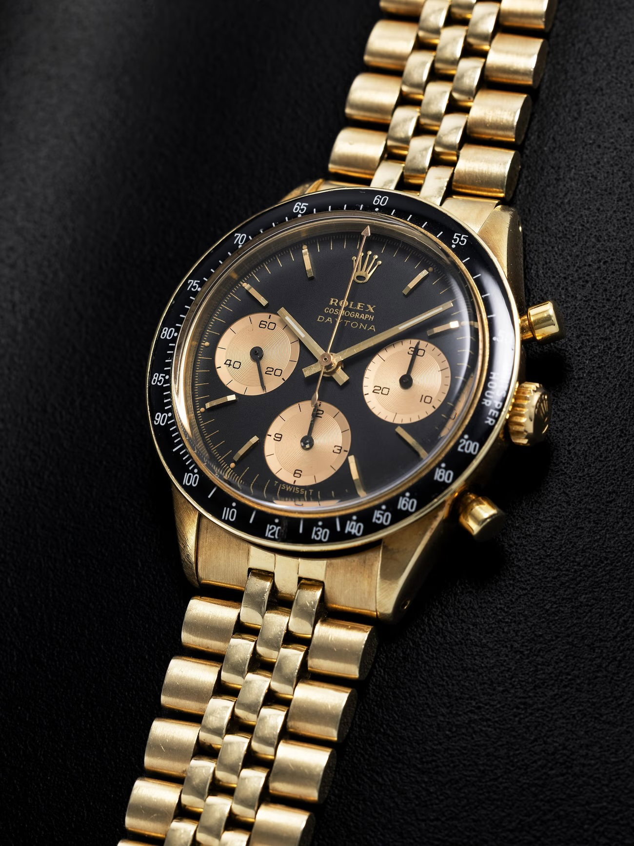 focus main image